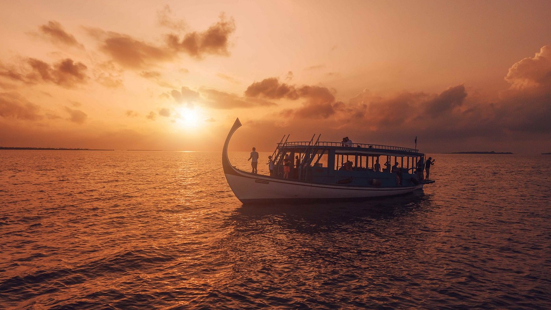 Maldivian boat at Siyam Wolrd Maldives