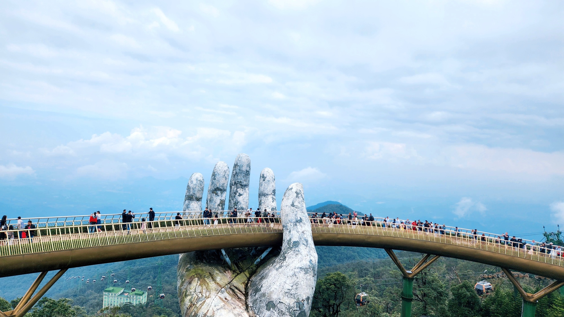 Golden Bridge (Cầu Vàng) in Vietnam