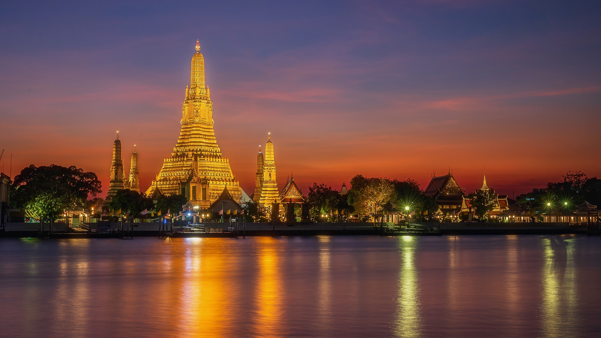 Temple of Dawn in Bangkok, Thailand