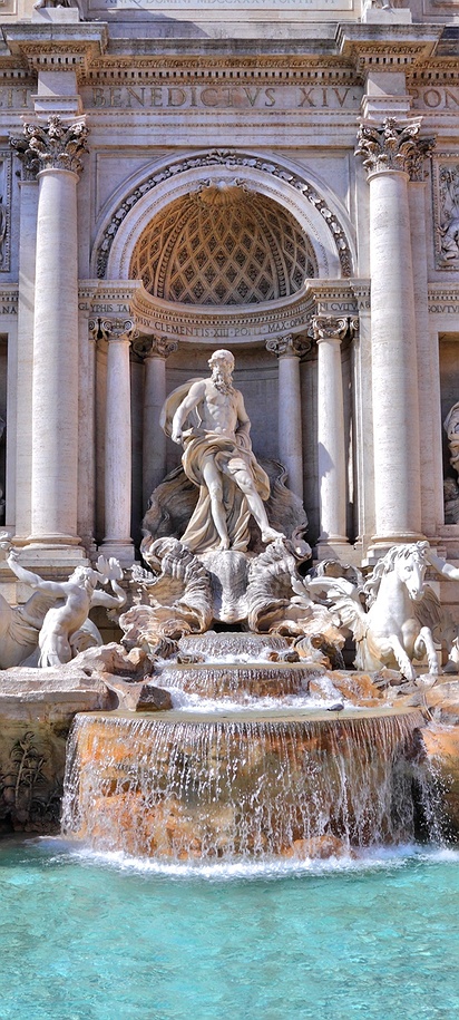 Trevi fountain at Rome Italy