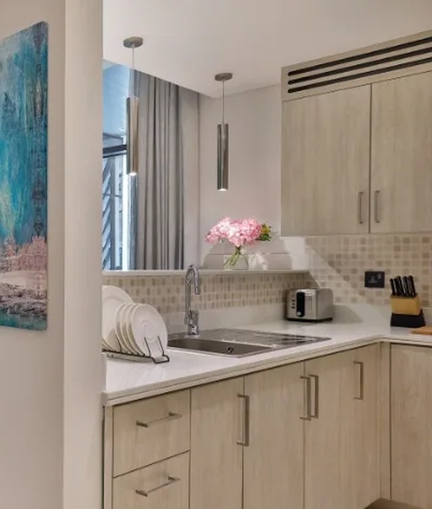 Superior One Bedroom Apartment kitchen area