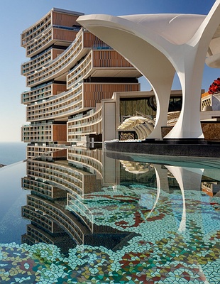 Atlantis The Royal full view