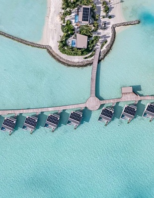 SO/ Maldives island overview