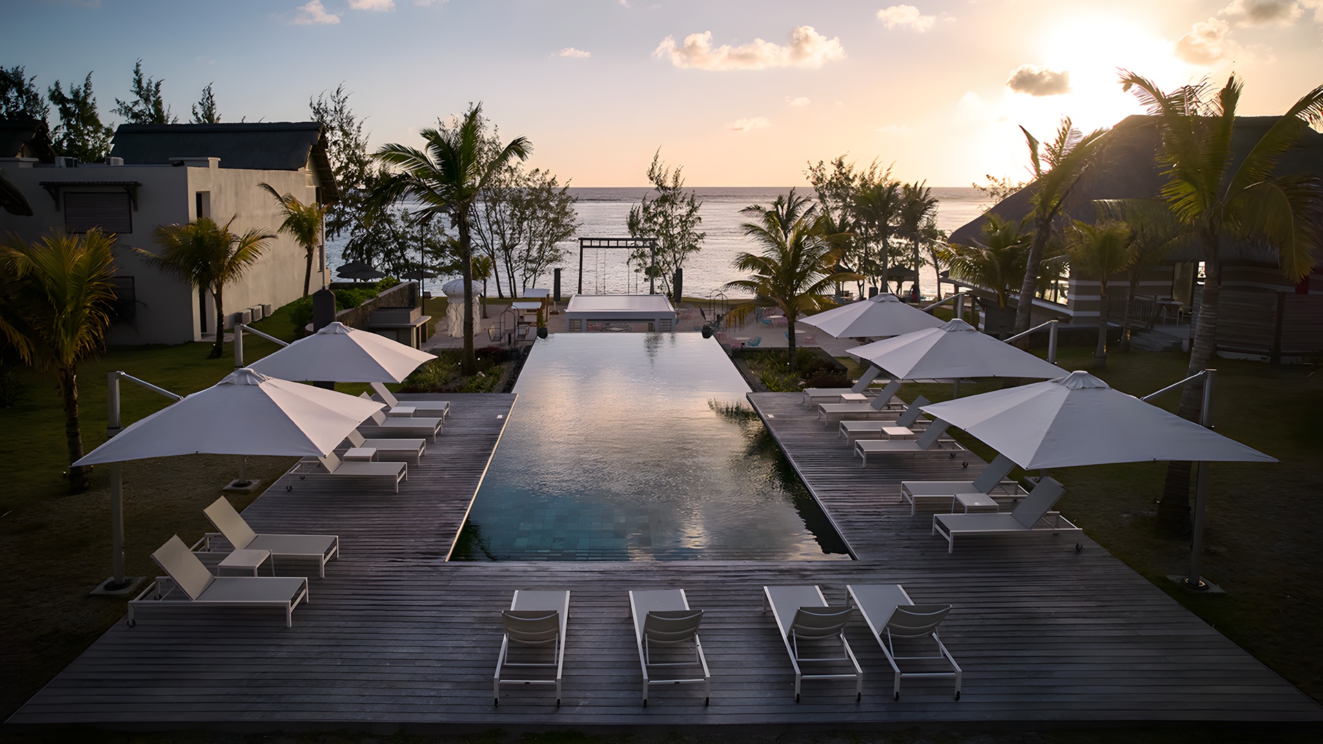 C Mauritius sunset pool view