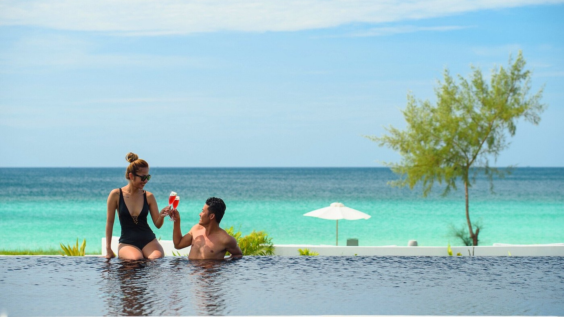 couple enjoy at The Royal Sands Koh Rong resort