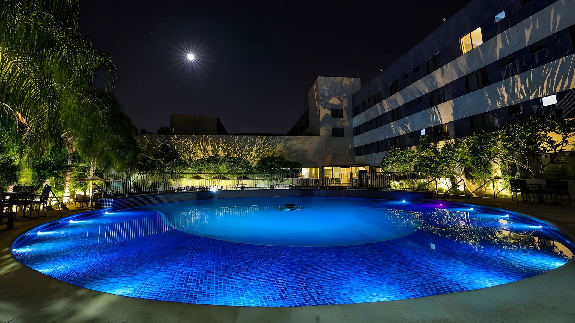 outdoor swimming pool at the Viale Cataratas Hotel in Foz do Iguaçu, Brazil