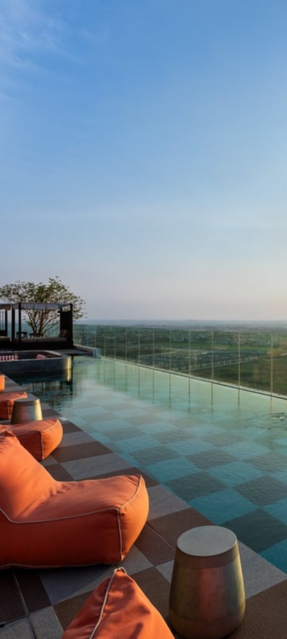 rooftop swimming pool area at the Centara Ayutthaya hotel in Thailand