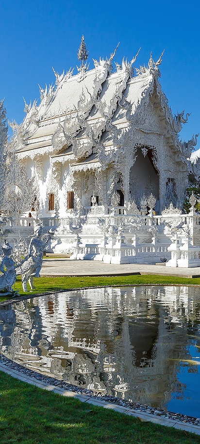Wat Rong Khun in Thailand