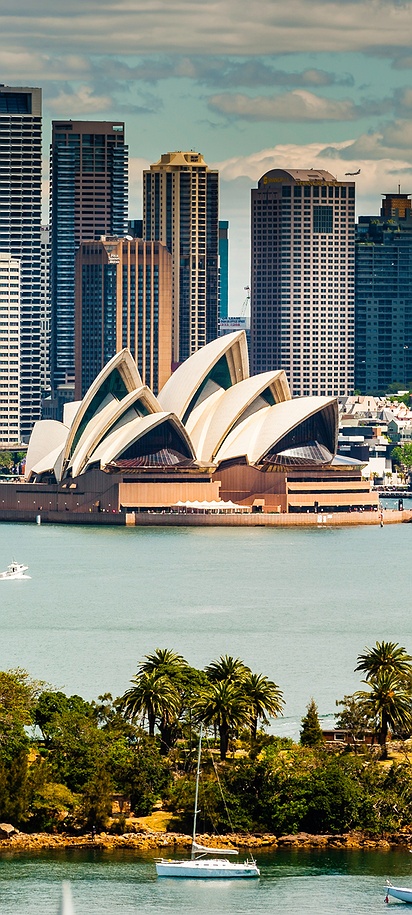 Iconic Sydney skyline and harbor