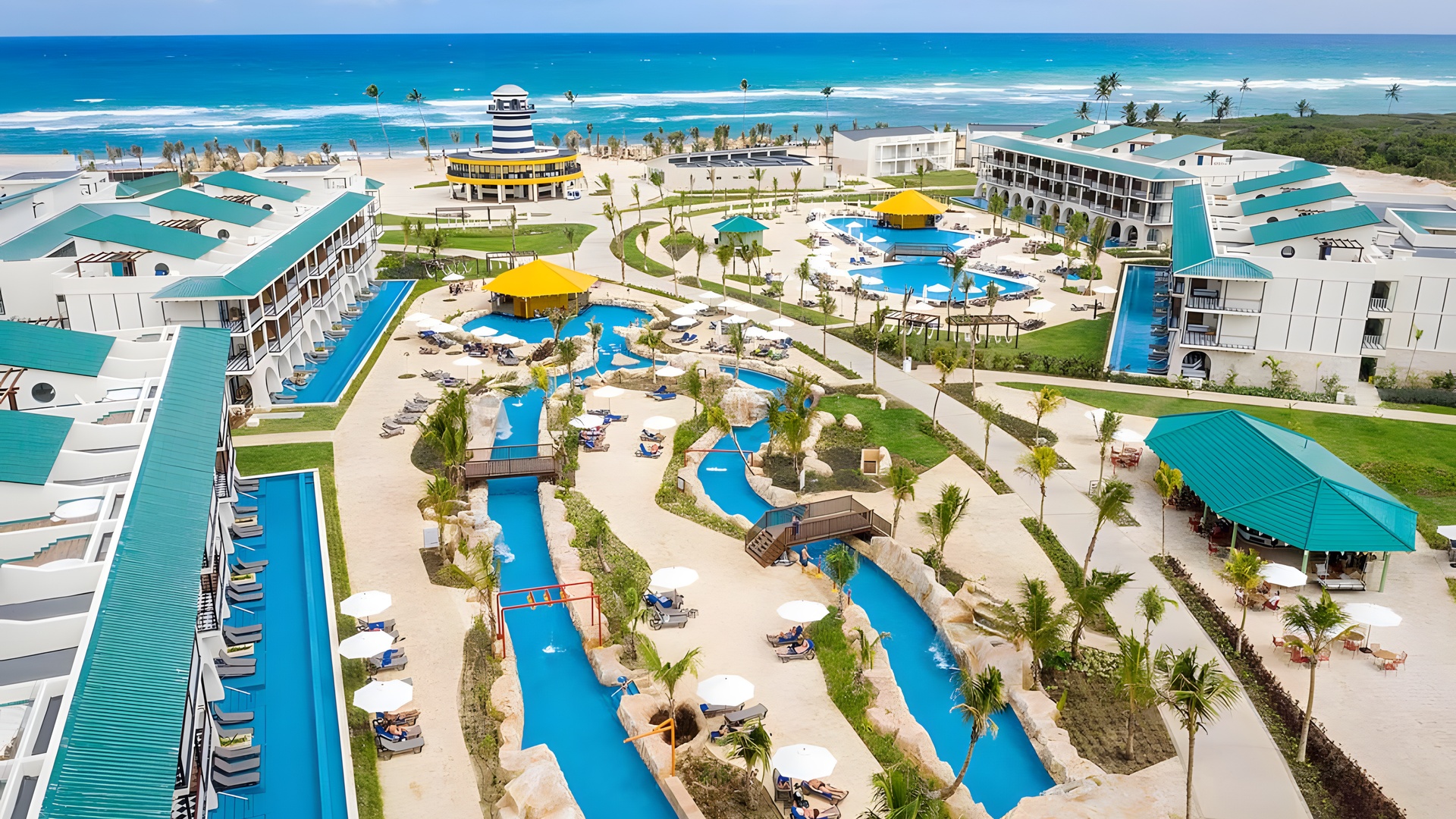 Ocean El Faro view with pool