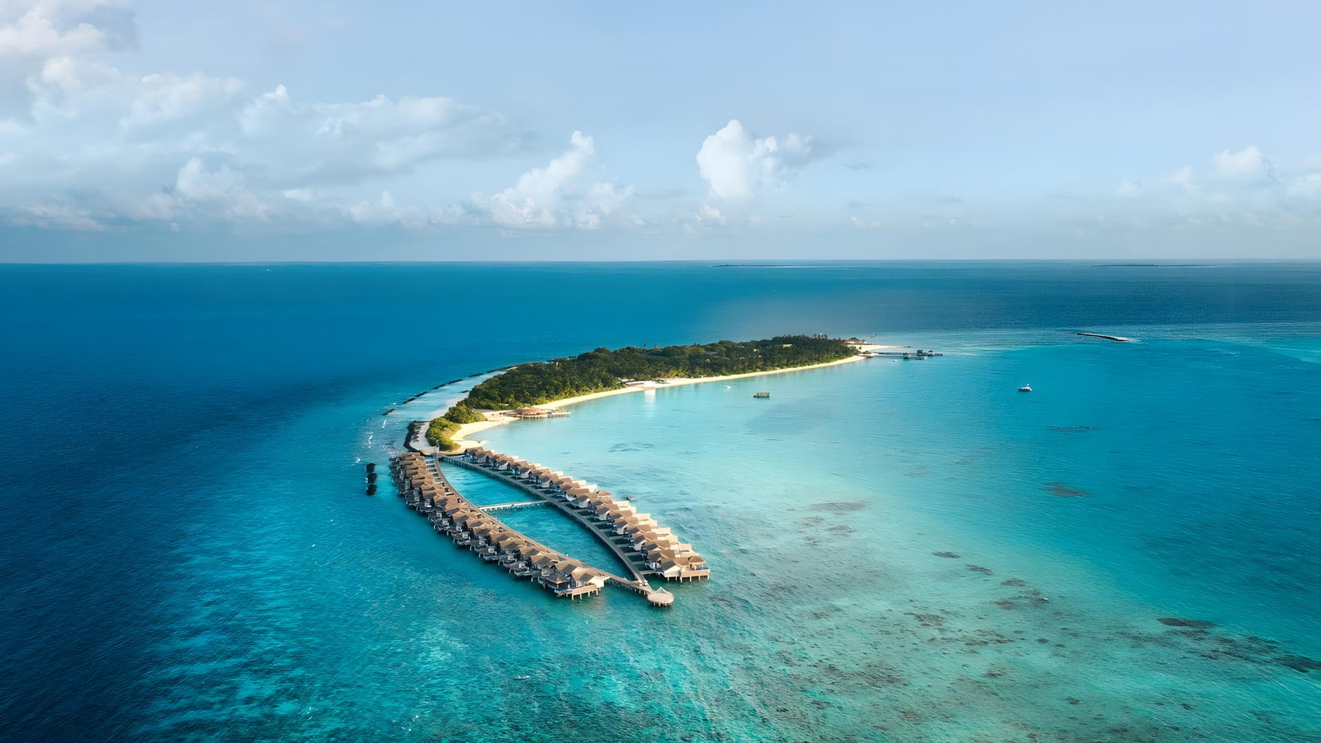 Sirru Fen Fushi  Maldives aerial view