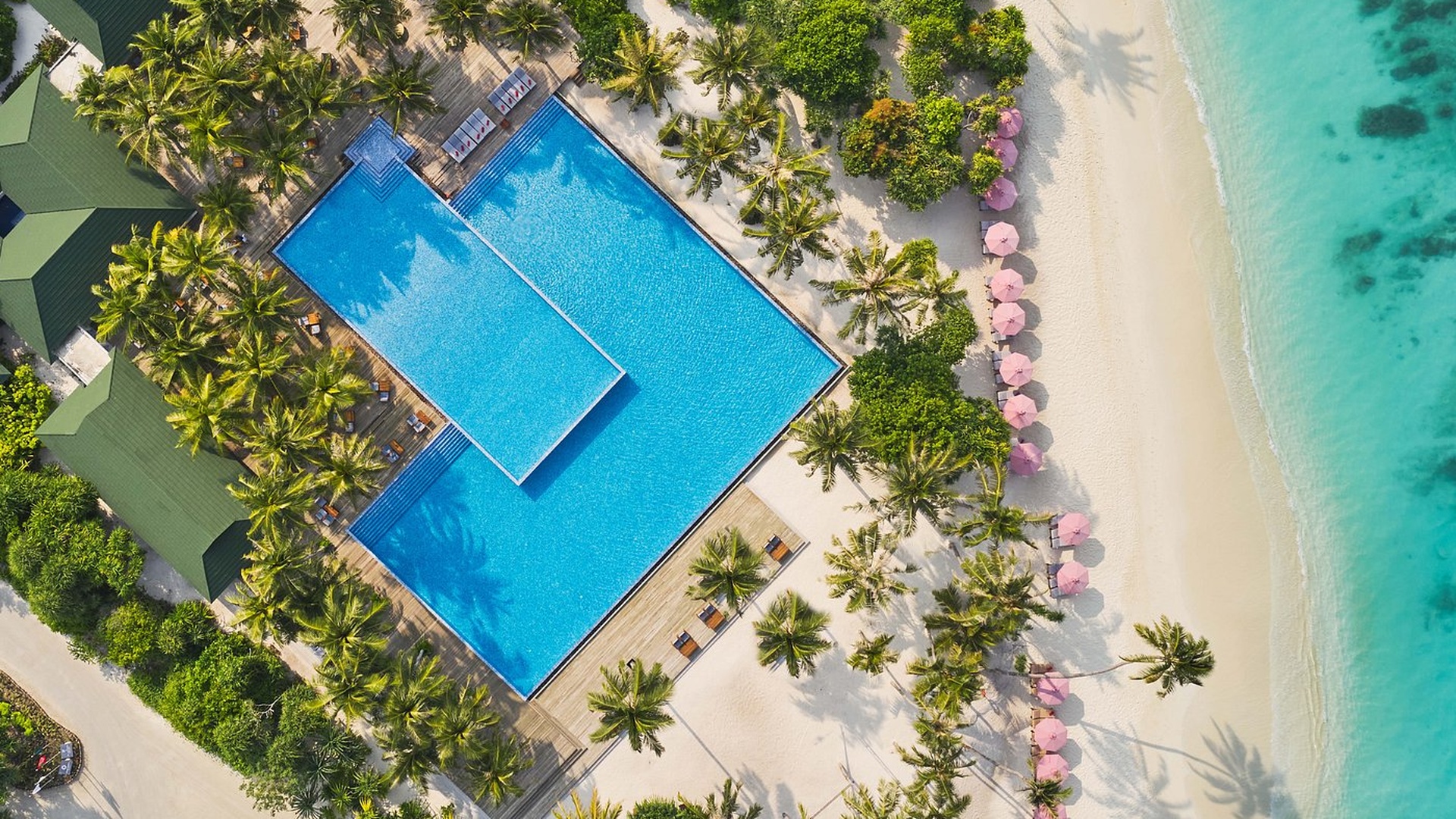Aerial view of Siyam World Maldives
