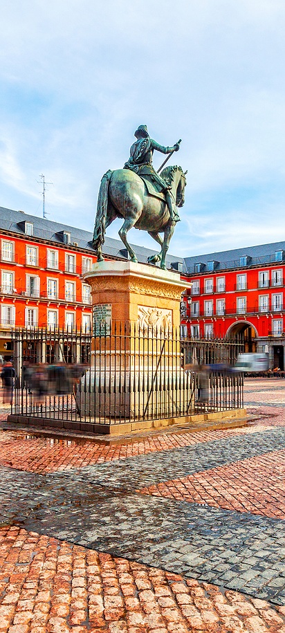 Plaza Mayor with statue