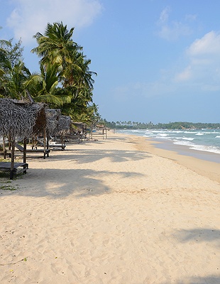 Uppuveli Beach, cost of Sri Lanka