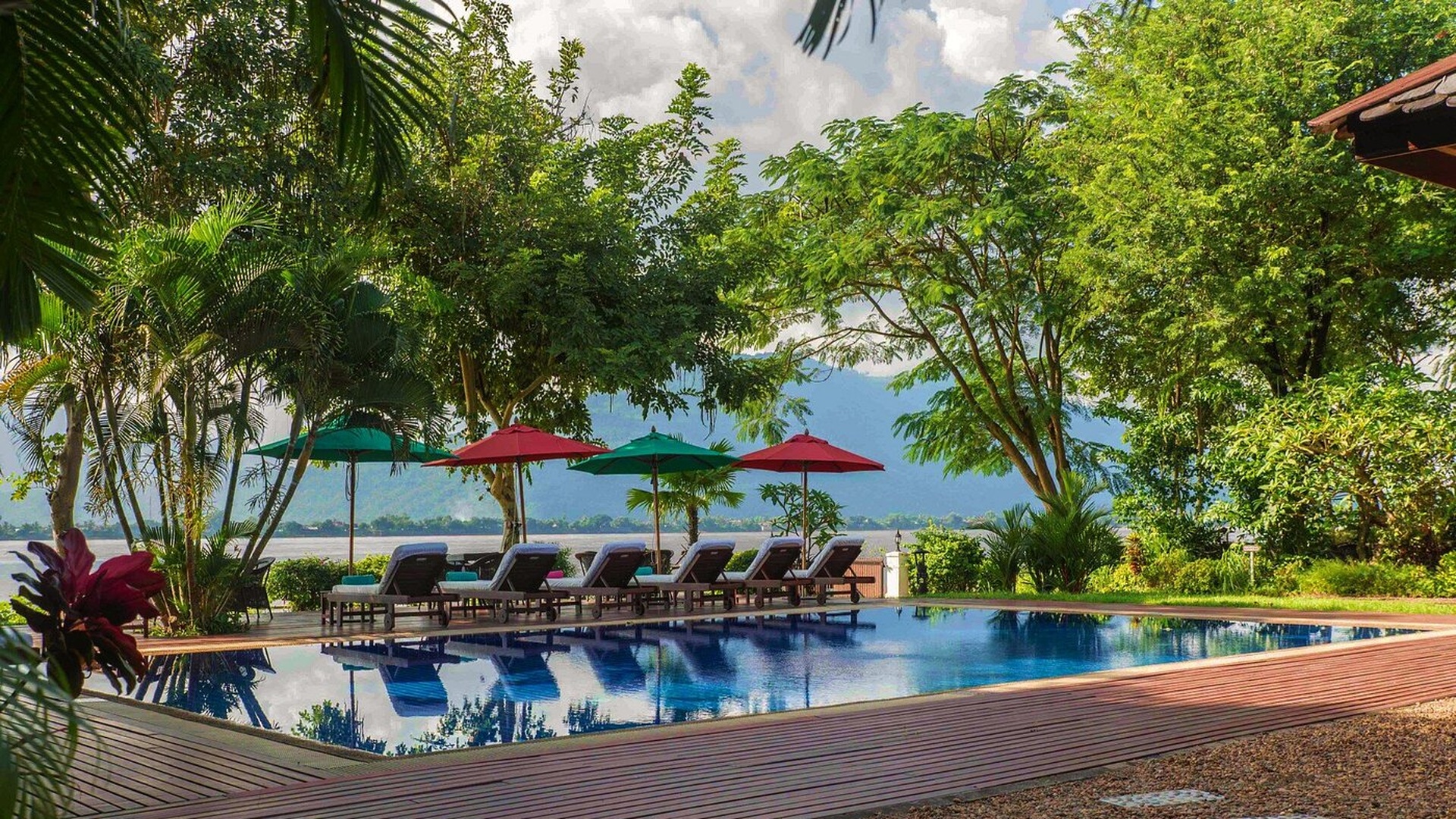 La Folie Lodge in the Mekong River in Laos