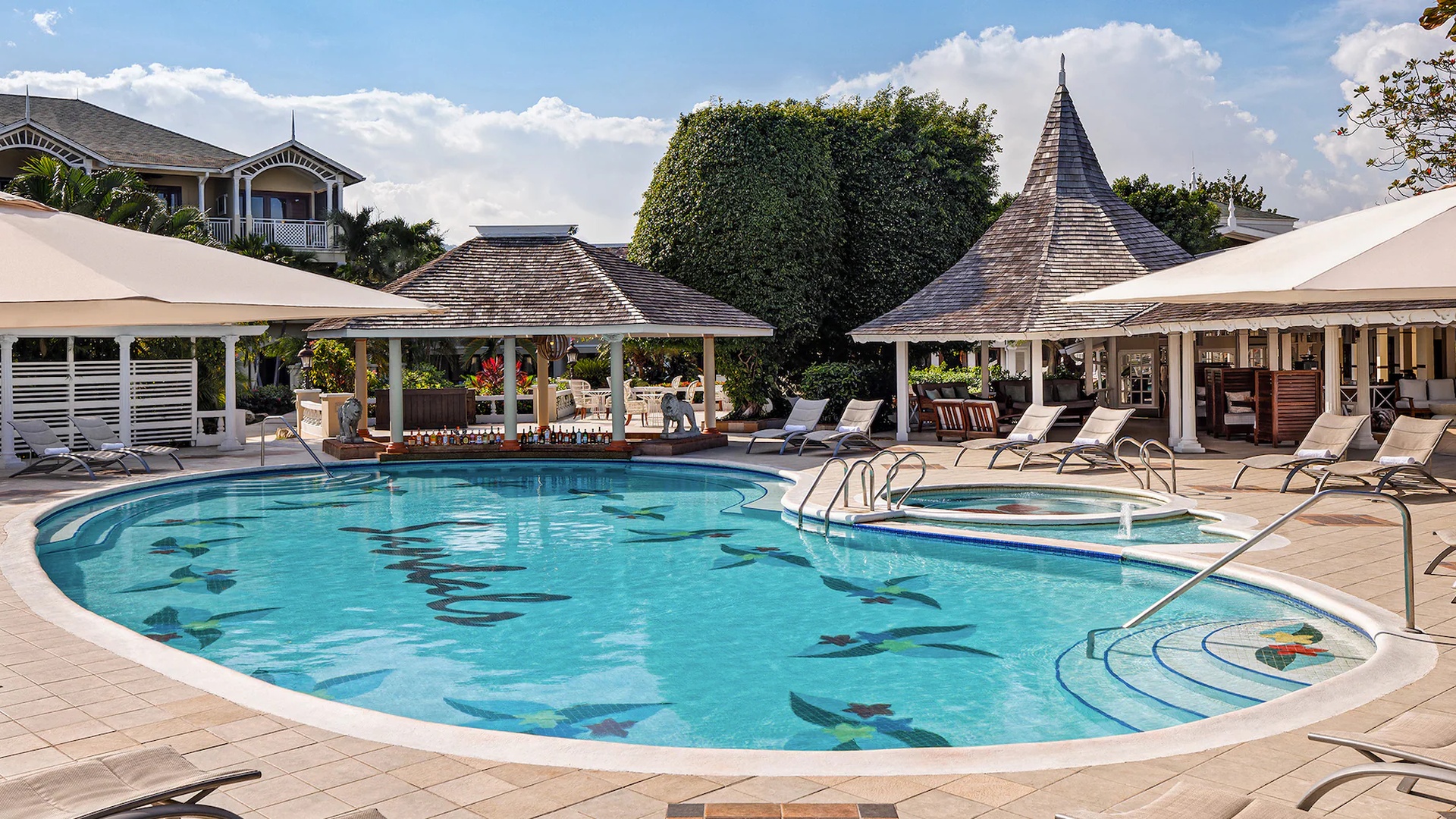 Main pool area of Sandals Royal Caribbean