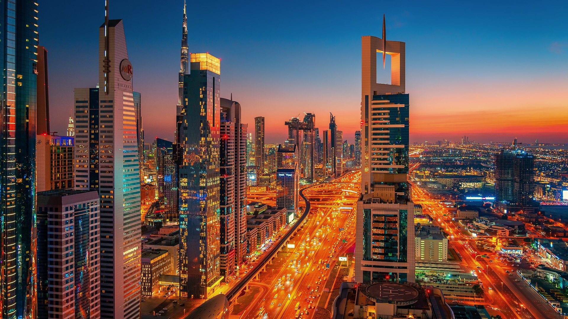 Panoramic view of the Dubai skyline