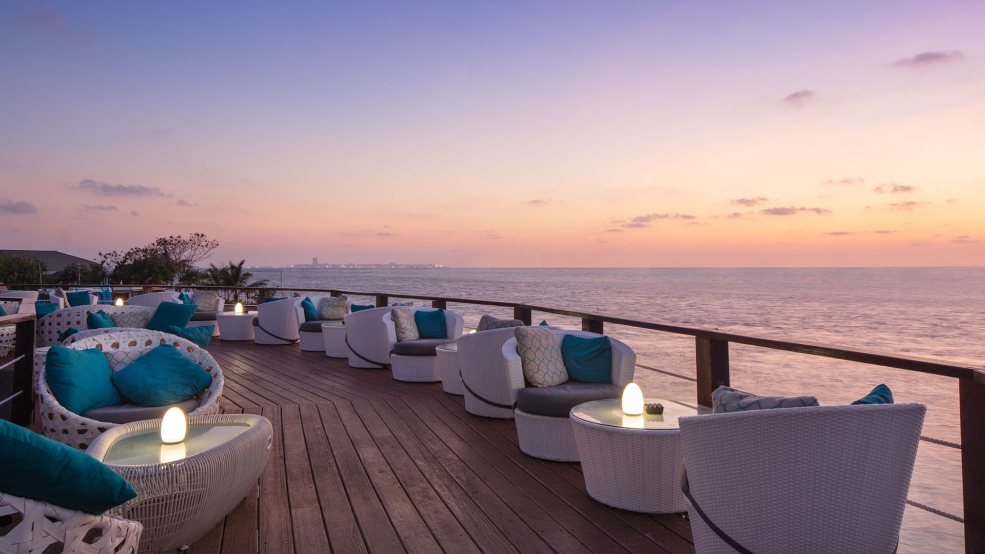 Adaaran Prestige Vadoo dining