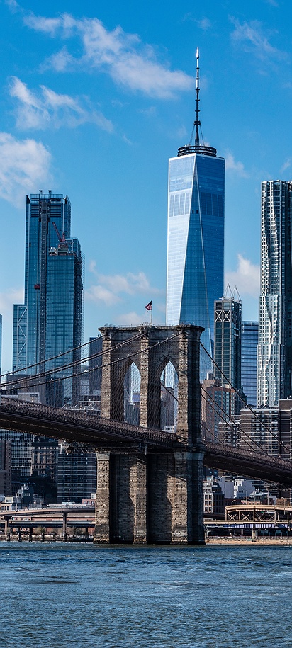 iconic Brooklyn Bridge