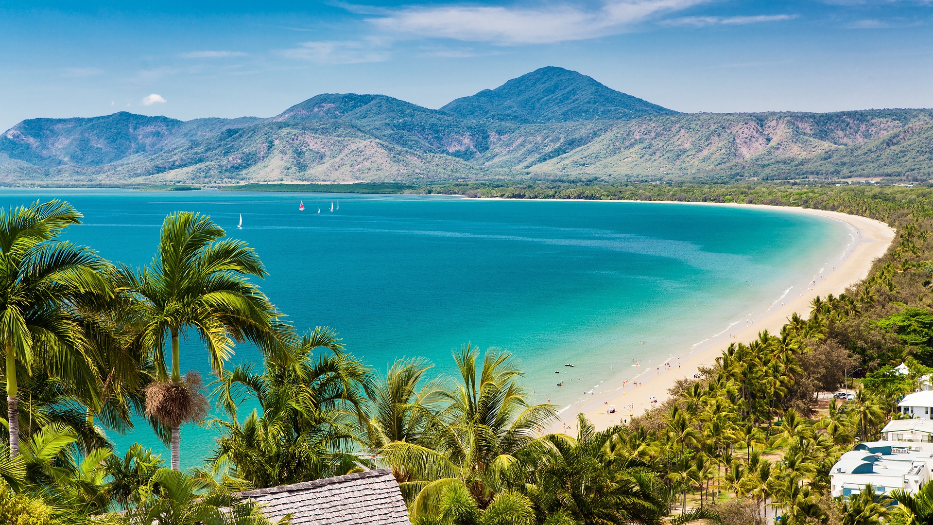 Four Mile Beach in Port Douglas, Australia