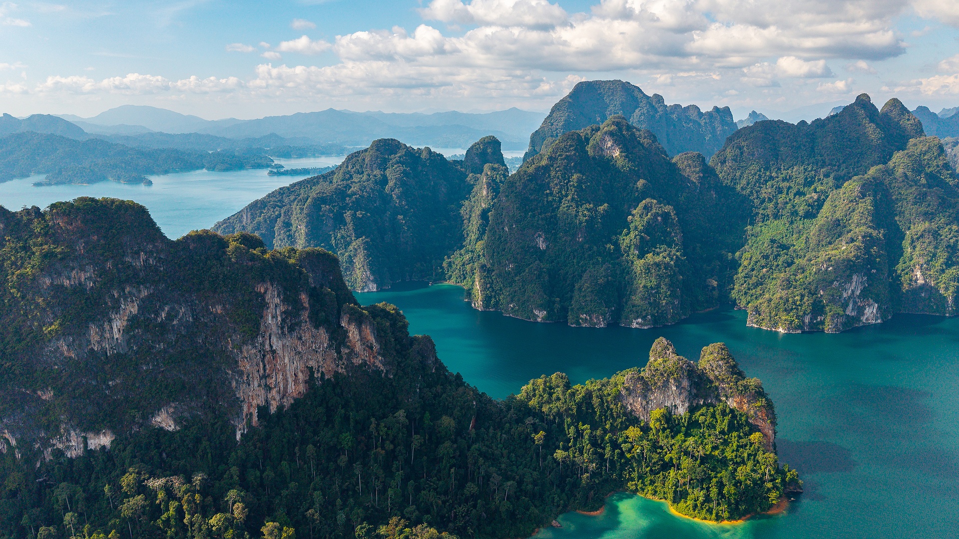 stunning landscape of Khao Sok National Park