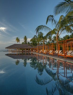 Anantara The Palm full exterior view