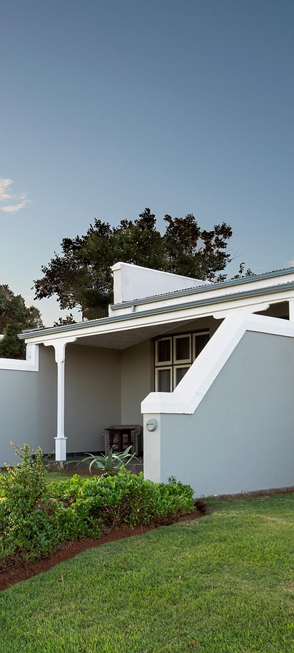 Founders Lodge by Mantis exterior view