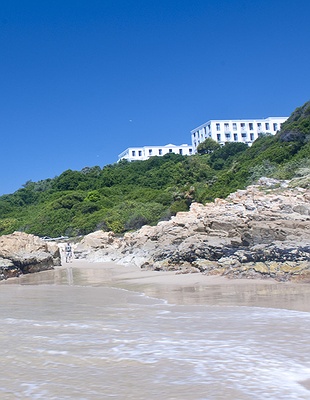 Founders Lodge by Mantis pool view
