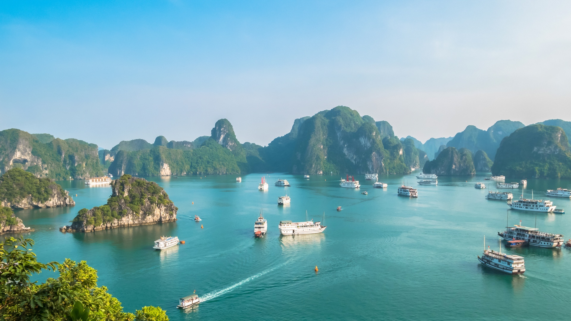 view of Hạ Long Bay, a popular UNESCO World Heritage site in northern Vietnam