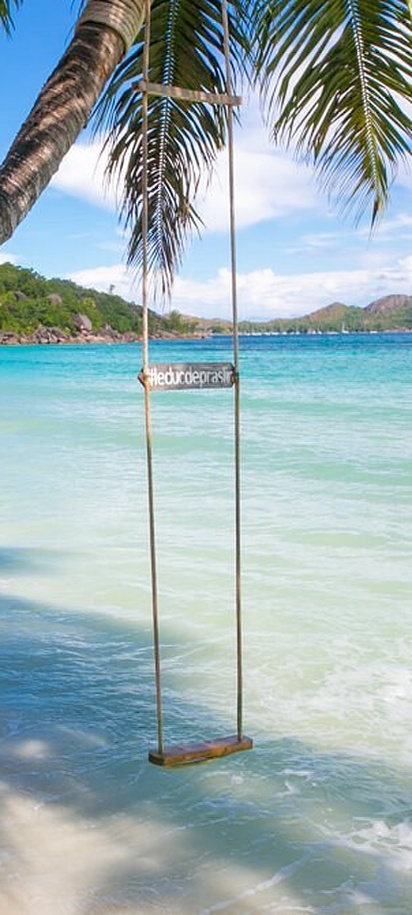 Le Duc de Praslin island view