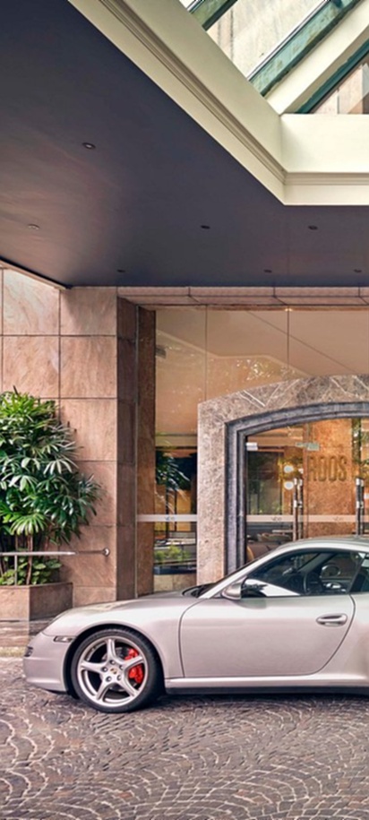 Vibe Hotel Singapore Orchard entrance