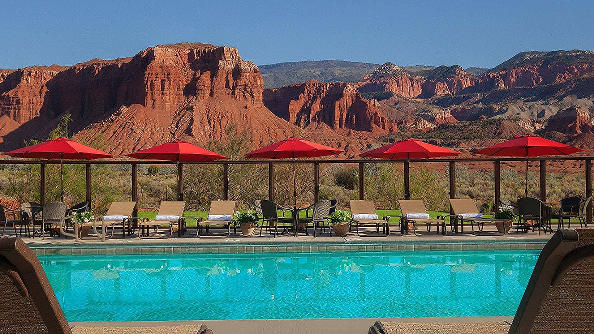 Pool area of Capitol Reef Resort