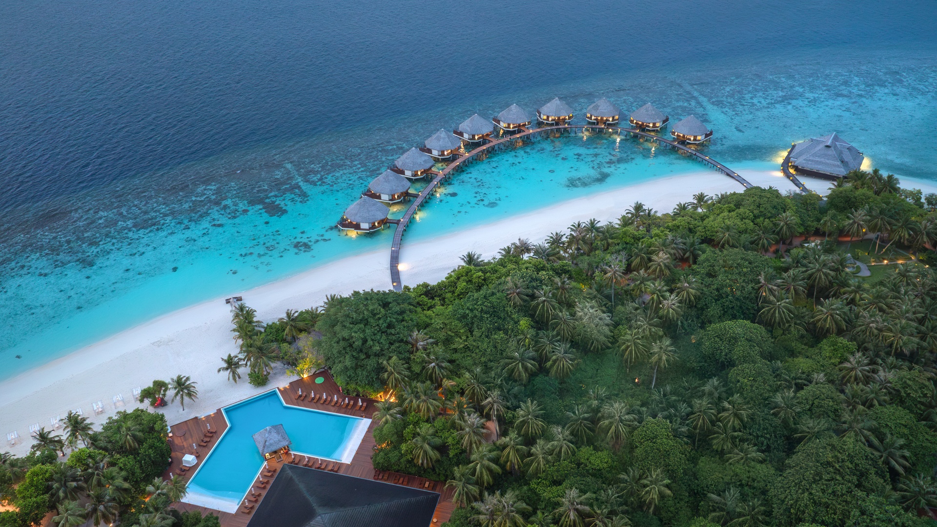 Adaaran Select Meedhupparu resort in Maldives
