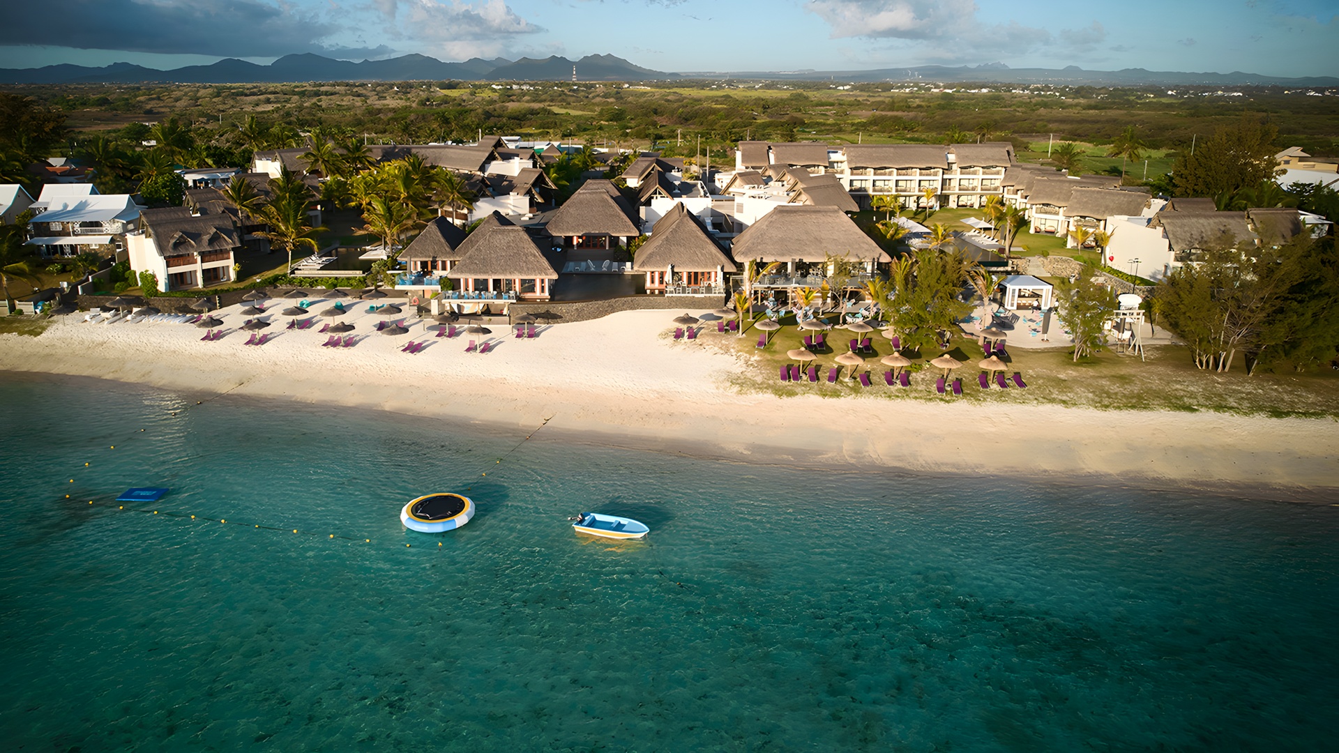 C Mauritius full exterior view