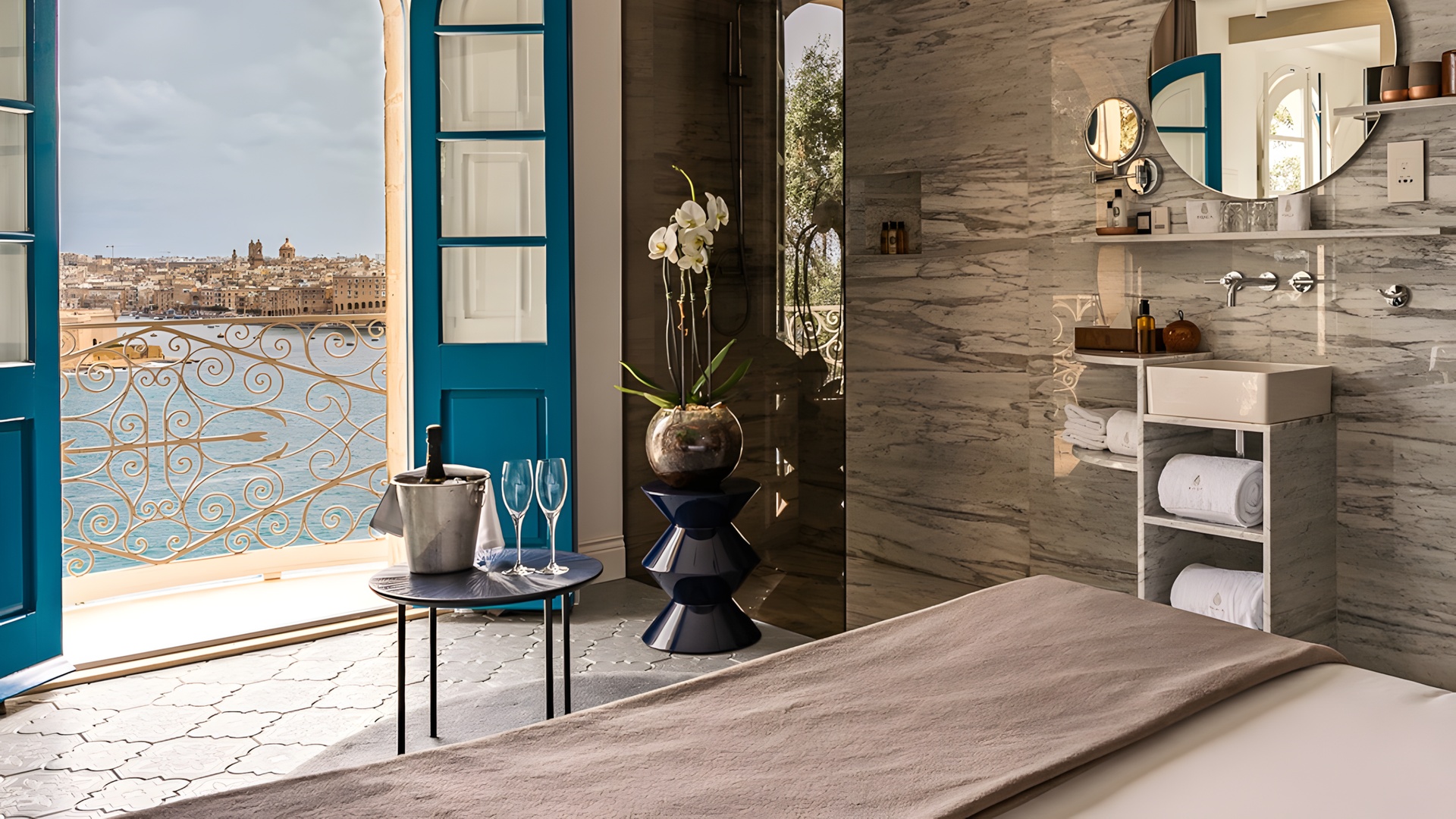 room at Iniala Harbour House