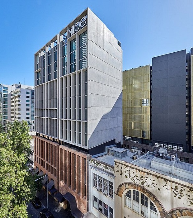 Vibe Hotel Sydney Darling Harbour exterior view
