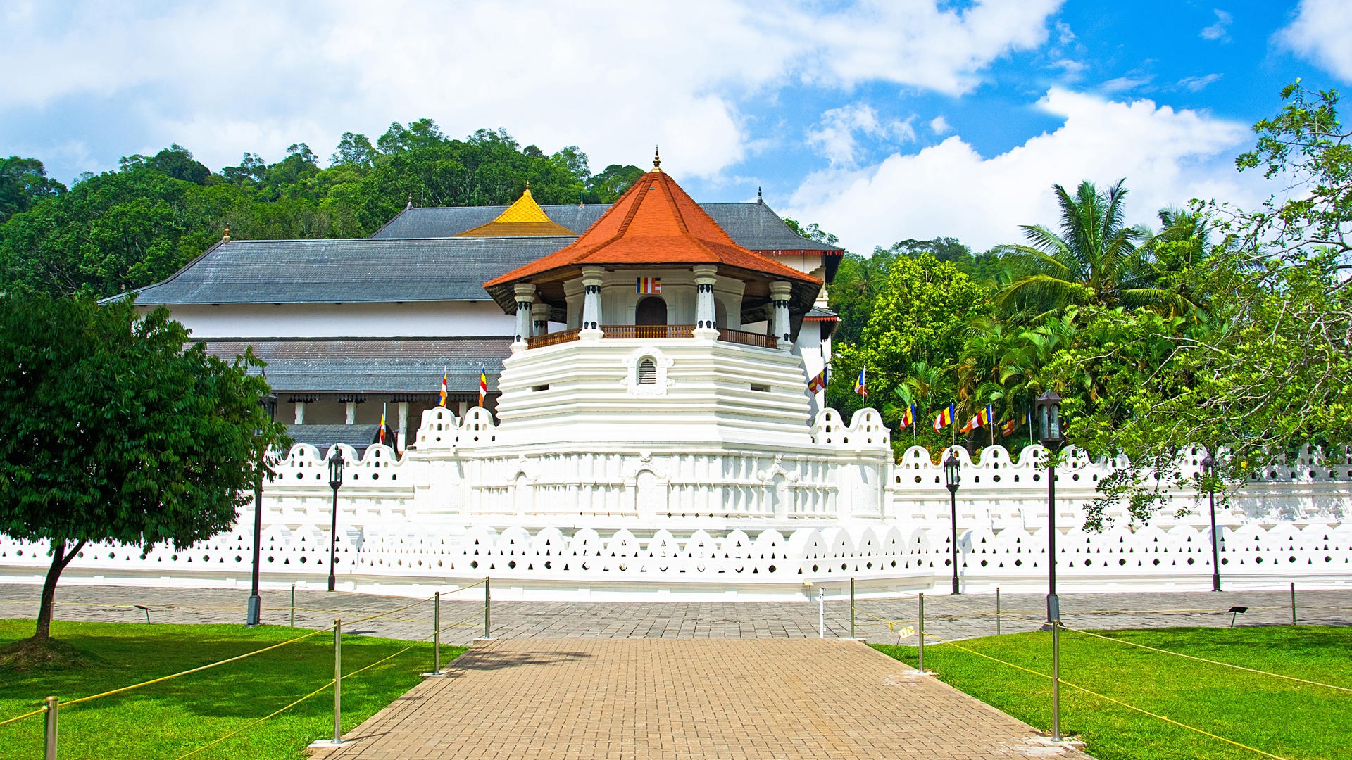 Temple of the Sacred Tooth Relic, Sri Lanka