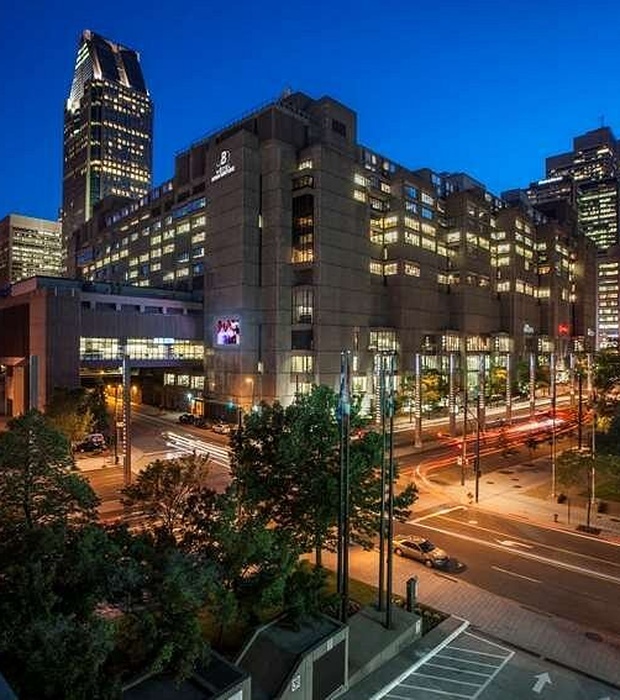 Hotel Bonaventure Montréal exterior view