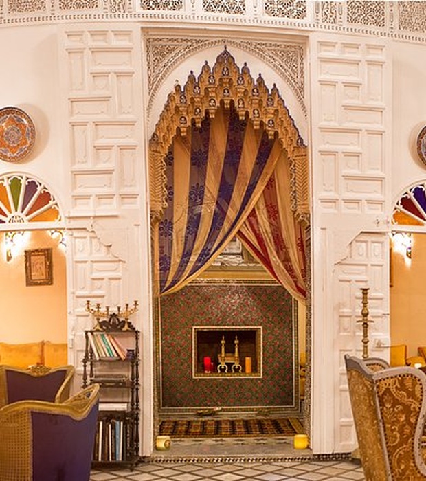 Dar Kika Salam by DKS